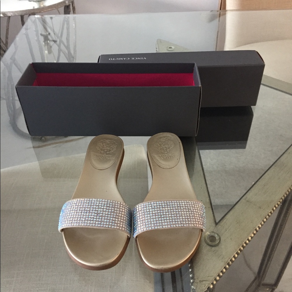 Vince Camuto slides